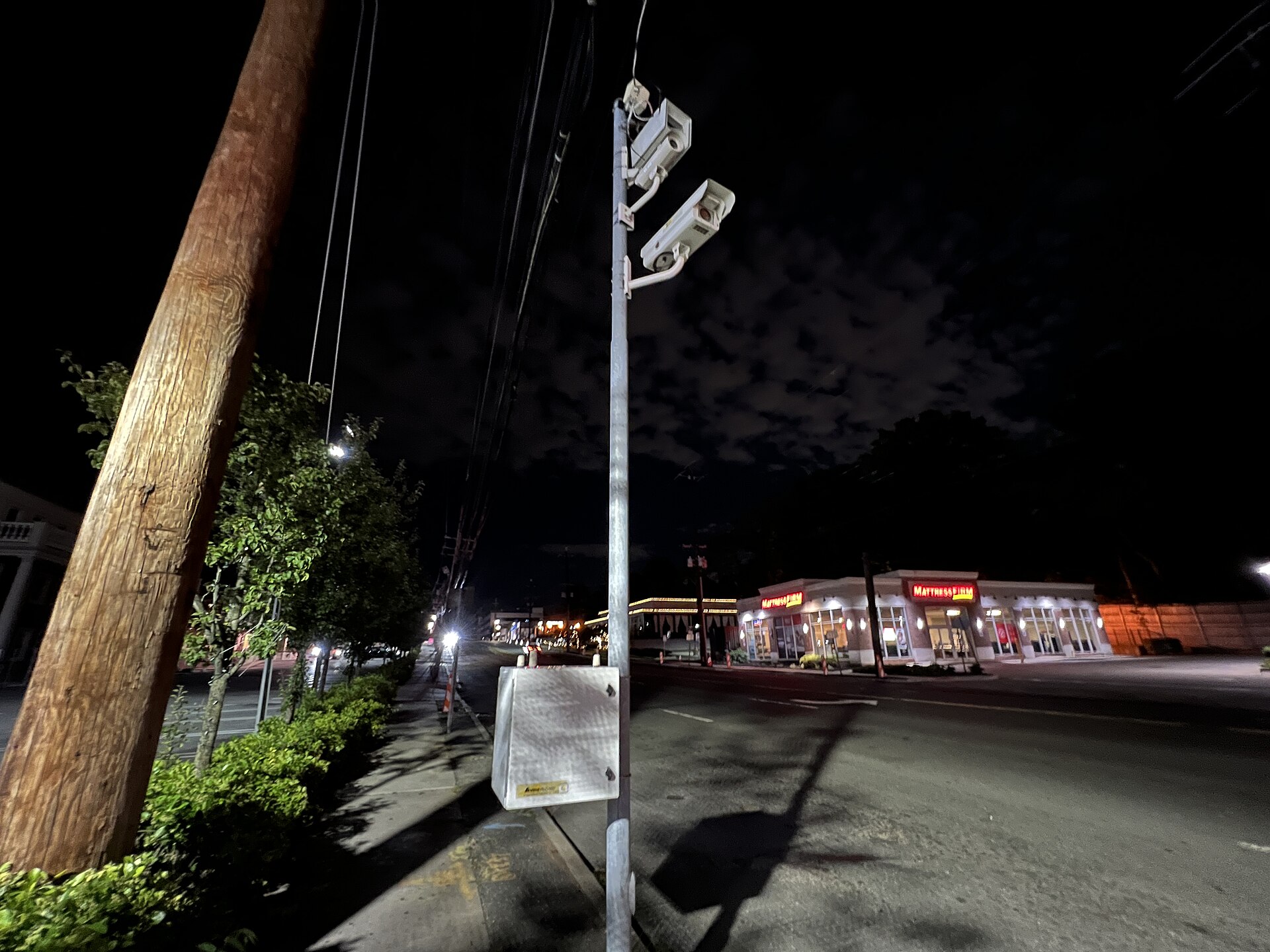 Denver Weighs Expanding Red Light Cameras, Photo Radar Citywide